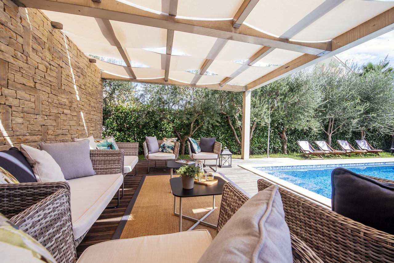 Villa Mirakul Sukošan Habitación foto