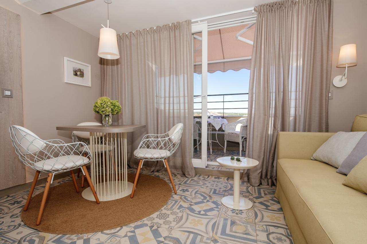 Villa Mirakul Sukošan Habitación foto